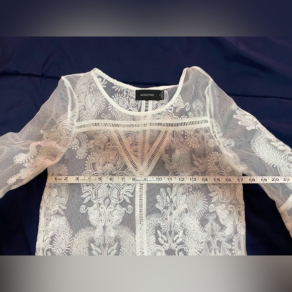 MINKPINK Lace Top XS Like New - Picture 4 of 5
